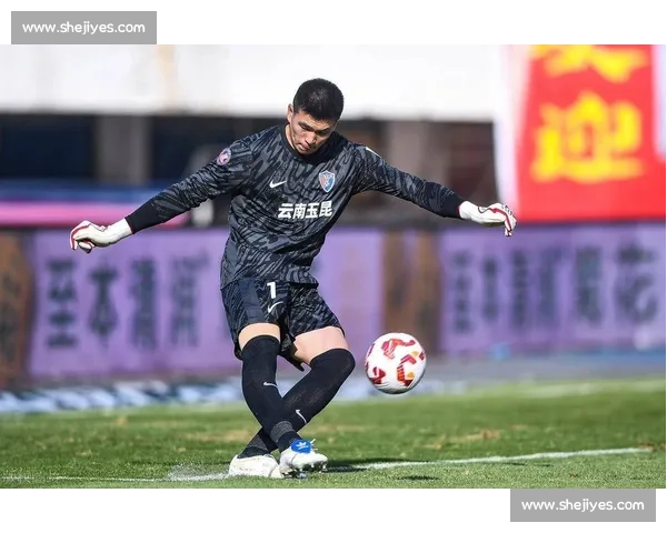 贝里奇报销打乱亚泰计划 奥莫伊留队 + 新援洛泰驰援保级