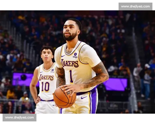 拉塞尔球局炸裂时刻！华丽操作让人目瞪口呆