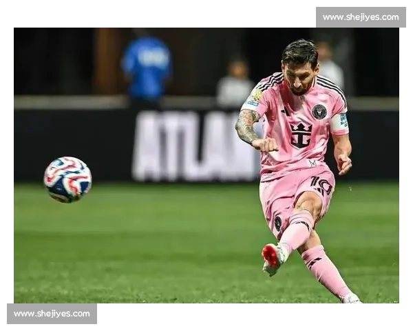 曼城确认刘易斯红牌停赛两场 世俱杯关键战迎大规模轮换